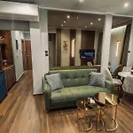 Individualliving3 Excellent Location Centre! !