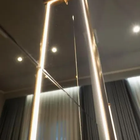 Individualliving3 Excellent Location Centre! ! *