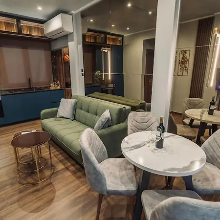 Individualliving3 Excellent Location Centre! ! * 테살로니키