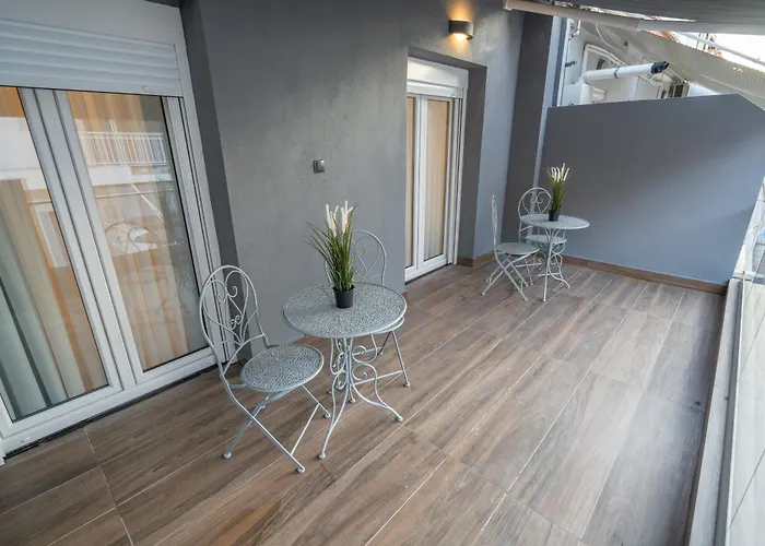Individualliving3 Excellent Location Centre! ! Apartman *