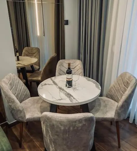 Individualliving3 Excellent Location Centre! !